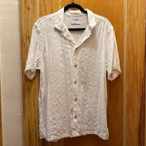 White Button-up Short-Sleeve Shirt
